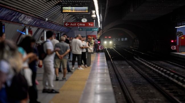 Büyükşehir'den Üçyol Metro İstasyonu'ndaki Yürüyen Merdivenlere Detaylı Kontrol ve İnceleme